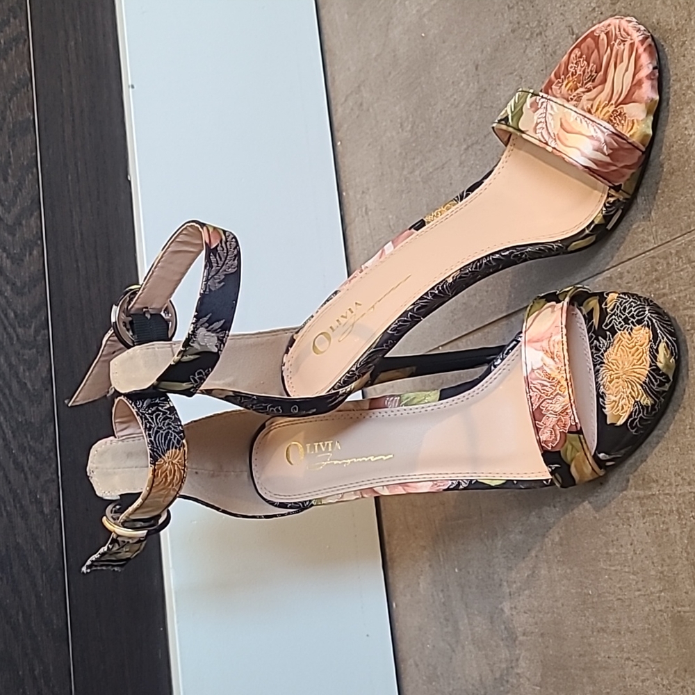 Olivia Ferragamo multicolor heeled sandal